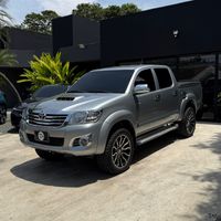 Toyota Hilux - 2015