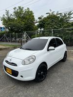 Nissan March Automático 2014