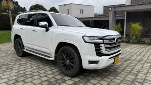 TOYOTA LC300 ZX BLINDAJE 2 PLUS