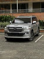 TOYOTA LC200 Sáhara  VXR PREMIUN EDITION 2019