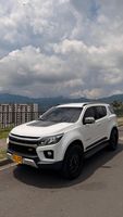 Chevrolet trailblazer 2.8 LTZ premier
