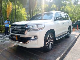 Toyota land Cruiser lc200