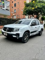 RENAULT DUSTER OROCH ZEN MT 1.3cc T 4X4 MOD 2023