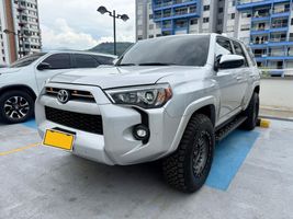 Toyota 4Runner SR5 2023
