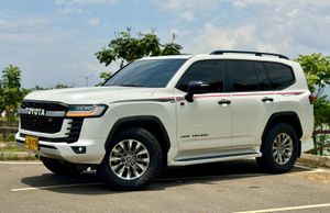 Toyota sahara LC 300 GR-S 2023 edicion especial GAZZO RACING SPORT