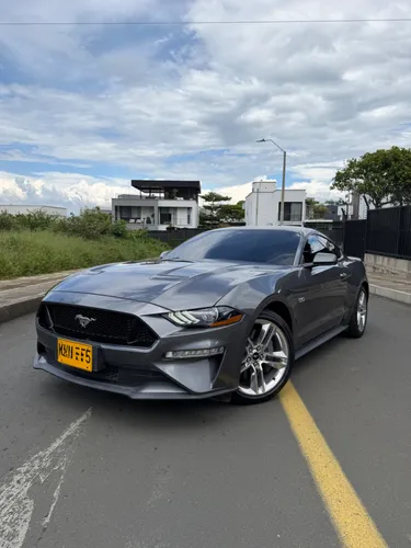 Ford mustang GT 2021