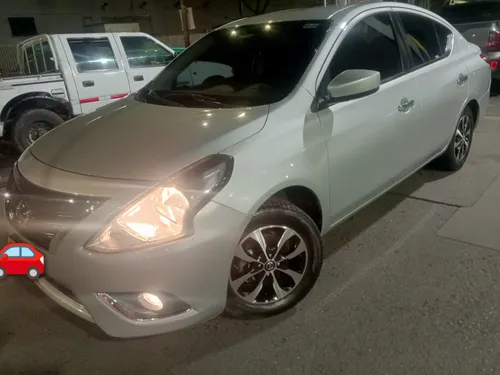 Nissan versa 2018