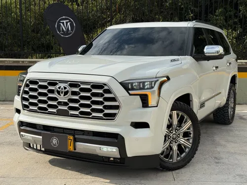 Toyota Sequioa Capstone híbrida 2025