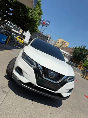 Nissan Qashqai Exclusive 4x4  Modelo 2019  Excelente estado