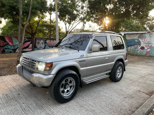 MITSUBISHI MONTERO 4X4 PAJERO 2003.