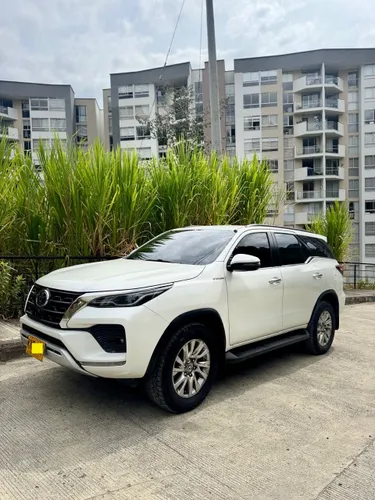 Toyota Fortuner 2.4 Diésel Sr 4X2  Modelo 2022