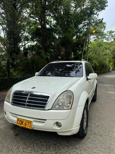 SsangYong Rexton II 2.7 Turbo Diesel 4x4  Modelo 2008
