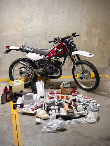 Yamaha DT 175 2004 ARMADA DE CERO PAPELES Y TRASPASO