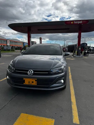 VOLKSWAGEN  VIRTUS COMFORTLINE