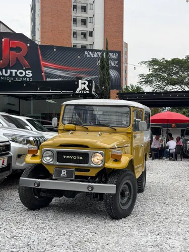 TOYOTA FJ43 LARGO 1982  3.5 GASOLINA