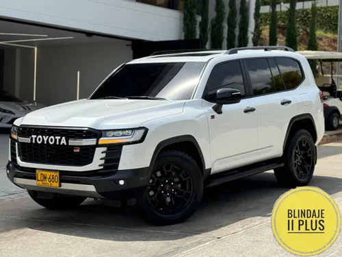 Toyota sahara LC 300 GR-S 2023 edicion especial GAZZO RACING SPORT BLINDAJE 2 PLUS
