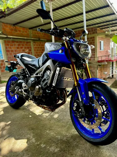 Yamaha MT 09 full system Modelo 2015
