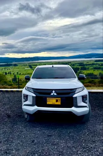Mitsubishi L200 GLS AT