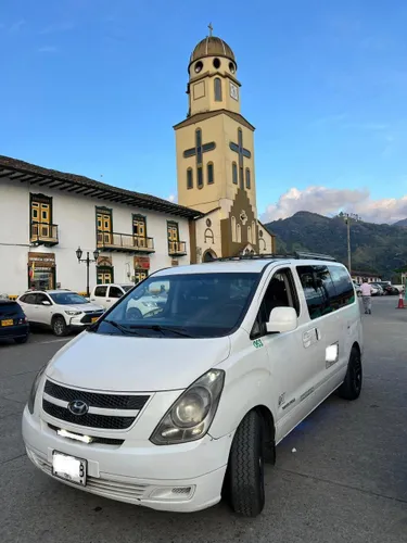 SE VENDE HYUNDAI H1 2009 SERVICIO PUBLICO