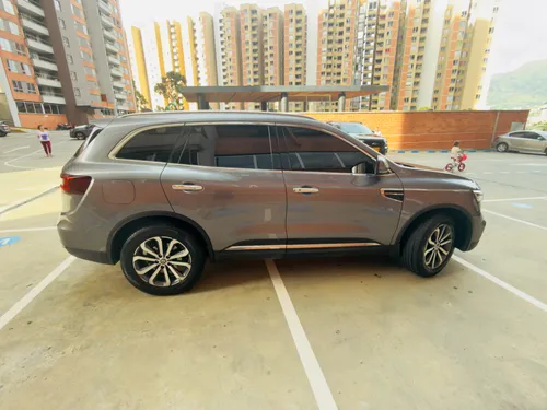 Renault New Koleos Intens 4x4 AT 2.5L