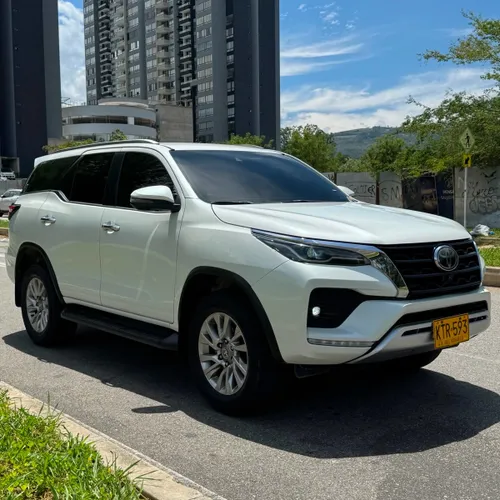 Toyota Fortuner SRV 2022 Diesel 2.4