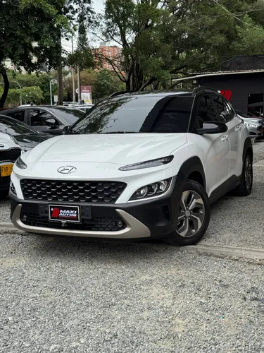 HYUNDAI KONA LIMITED HIBRIDA AUTOMATICA. MODELO 2022