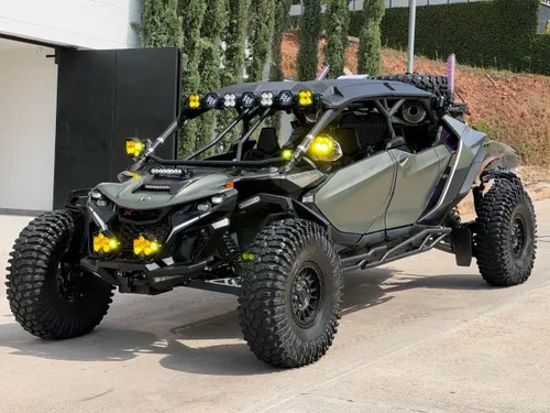 CAN AM MAVERICK R MAX