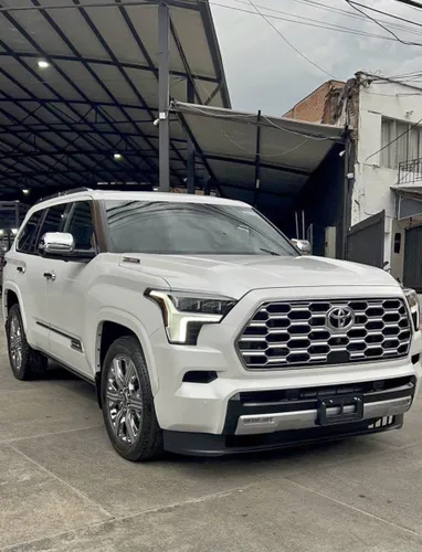 Toyota Sequoia Capstone