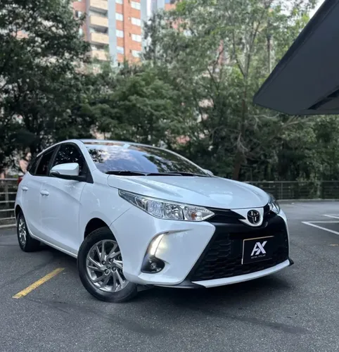 TOYOTA YARIS XS 2023 AUTOMATICO