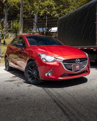 Mazda 2 Touring Automático Modelo 2020