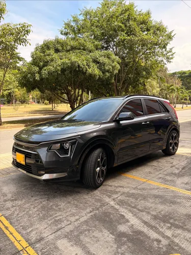 Kia Niro Vibrant 2027
