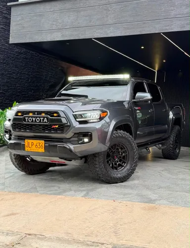 Toyota tacoma TRD pro 2020 blindada