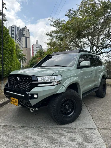 Toyota Sahara LC 200 2013 Verison Europea Diesel