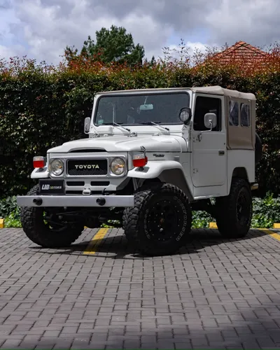 TOYOTA FJ 40 1978