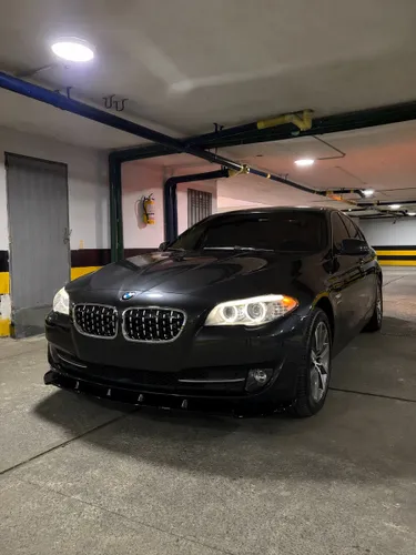 BMW  523i  2012
