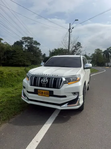 Toyota prado TX 2013 actualizada