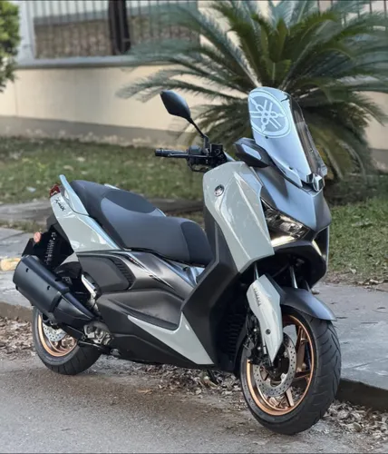 YAMAHA XMAX 300 2026