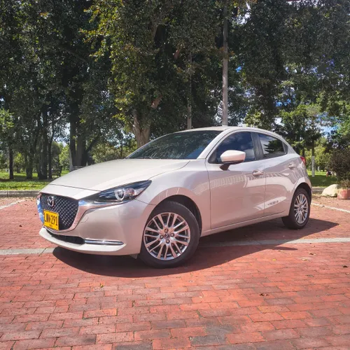 MAZDA 2 GRAND TOURING LX