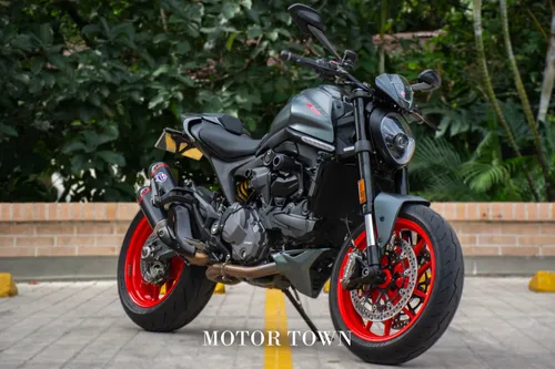 DUCATI MONSTER 2023