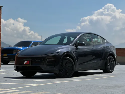 TESLA MODEL Y REAR WHEEL DRIVE 2026