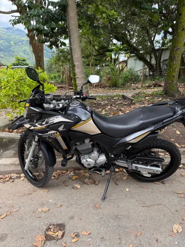 Honda xre 300 2023