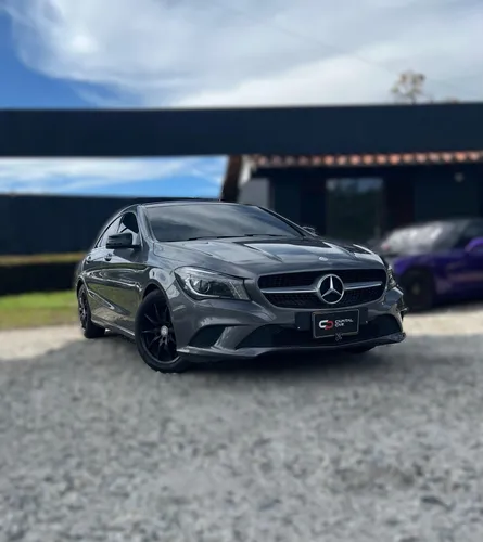 Mercedes Benz CLA 200