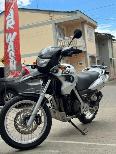 SE VENDE HERMOSA BMW F650Gs