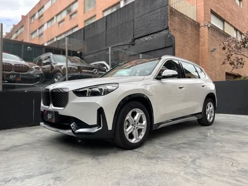 BMW iX1 L EV