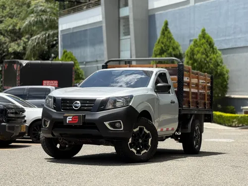 NISSAN FRONTIER NP300 ESTACA 2017