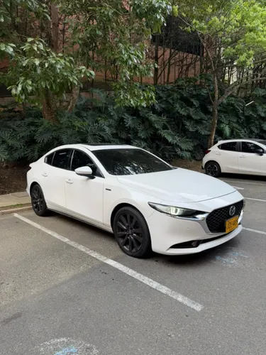 Mazda 3 grand touring lx 2022 edición 100yrs
