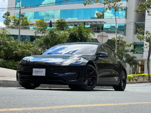 Tesla Model 3 Performance