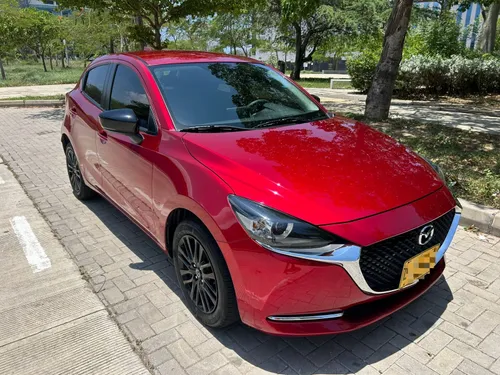 MAZDA 2 TOURING CARBON 2023 AUTOMATICO