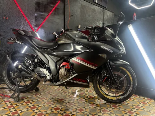 Suzuki Gixxer 250 SF