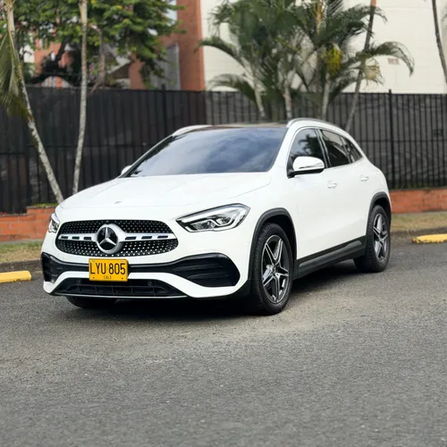MERCEDES BENZ GLA200 2023